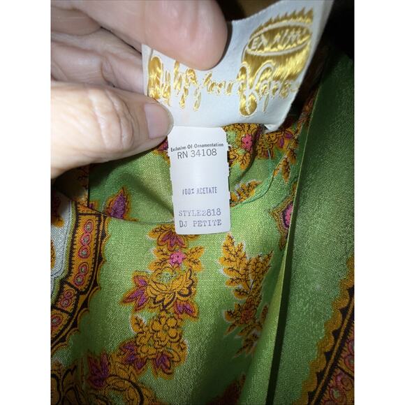 Vintage 1960’s Fifth Avenue Robes By M.W. -Green Pink Long Robe Asian Inspired - Picture 8 of 11